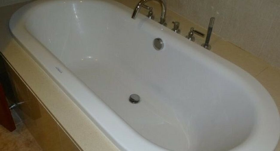 For sale 3 bedrooms condo in Pathum Wan, Bangkok