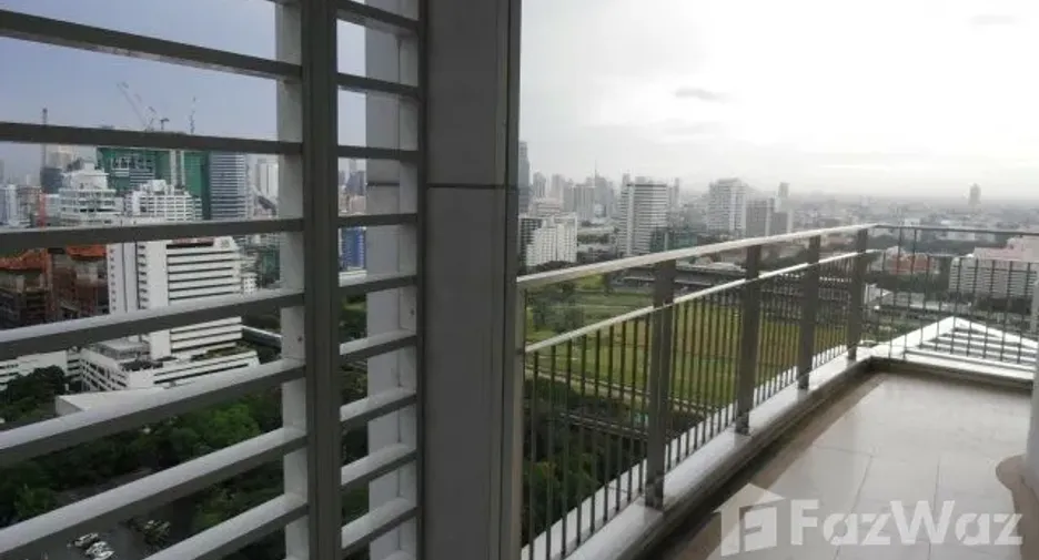 For sale 3 bedrooms condo in Pathum Wan, Bangkok