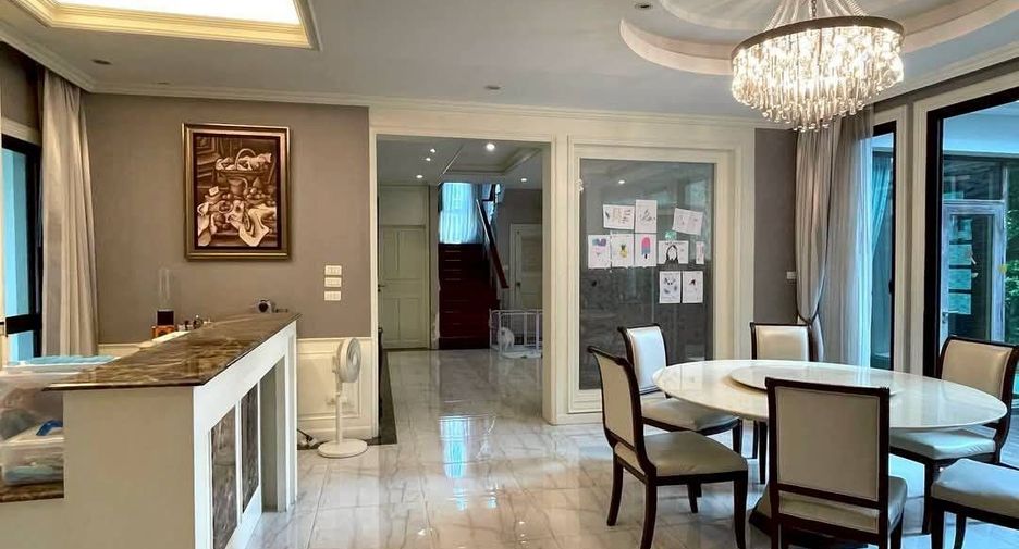 For sale 6 bedrooms house in Taling Chan, Bangkok