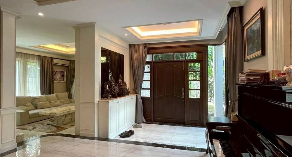 For sale 6 bedrooms house in Taling Chan, Bangkok