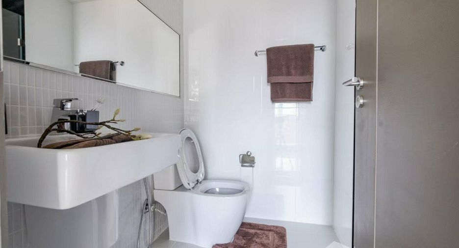 For sale 1 bed condo in Phra Khanong, Bangkok