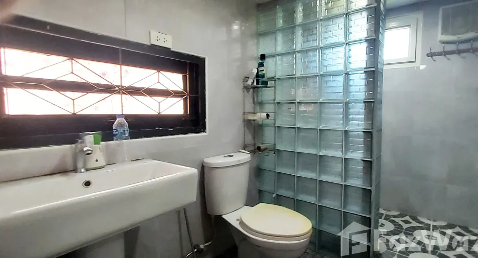 Продажа 4 спальни вилла в Мыанг Районг, Районг