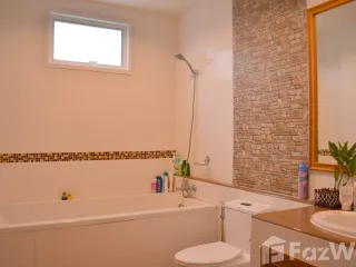 Haus zur Miete mit 3 Zimmer in Bang Lamung, Chonburi