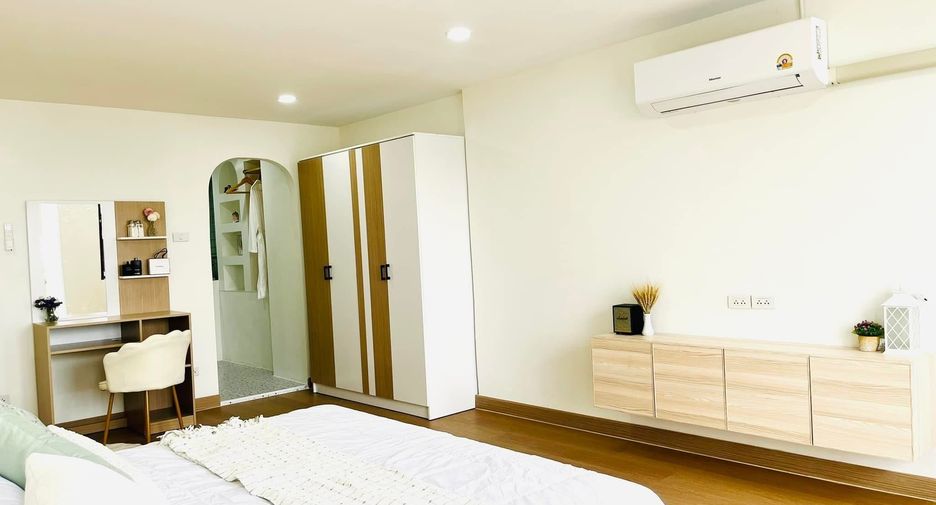 For rent 3 bedrooms townhouse in Mueang Chiang Mai, Chiang Mai