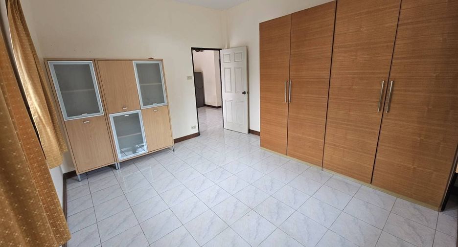 For rent 2 bedrooms house in Bang Lamung, Chonburi