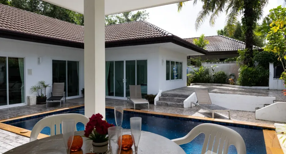 ขาย และ ให้เช่า 4 ห้องนอน วิลล่า ใน เมืองภูเก็ต, ภูเก็ต