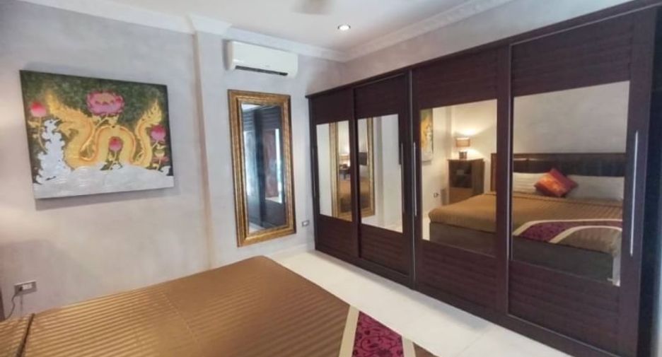 Villa en alquiler de 4 habitaciones en Bang Lamung, Chonburi