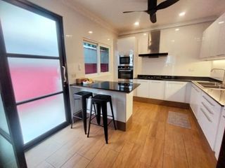 Villa zur Miete mit 4 Zimmer in Bang Lamung, Chonburi