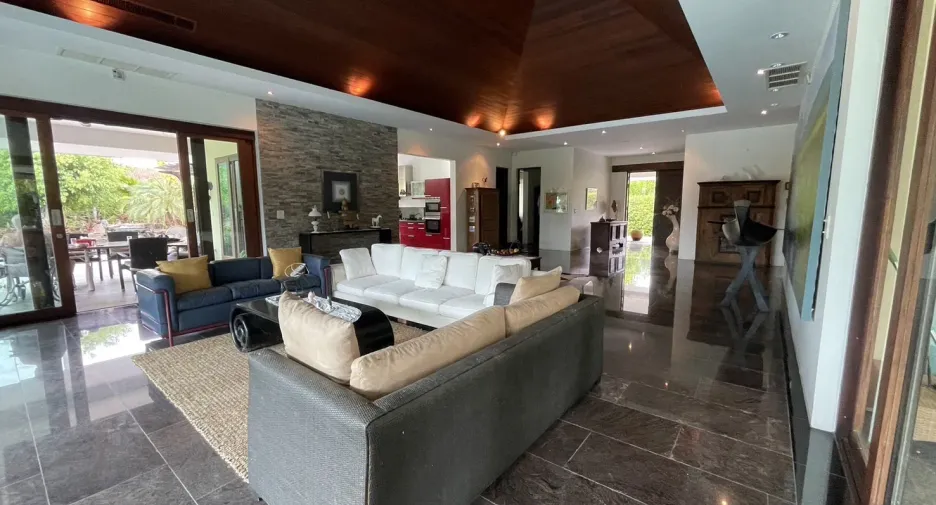Villa zum Kauf mit 5 Zimmer in Sam Roi Yot, Prachuap Khiri Khan