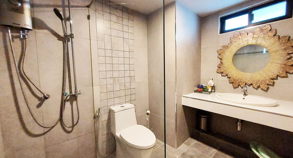 For sale 4 bedrooms condo in Ban Chang, Rayong
