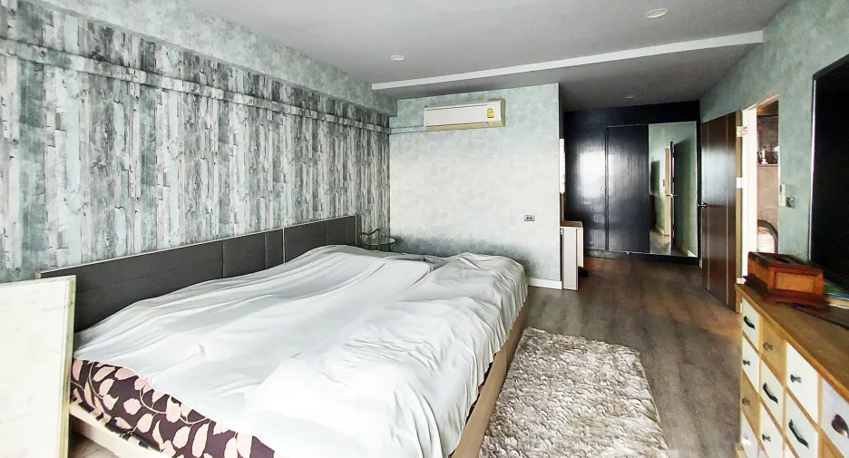 For sale 4 bedrooms condo in Ban Chang, Rayong