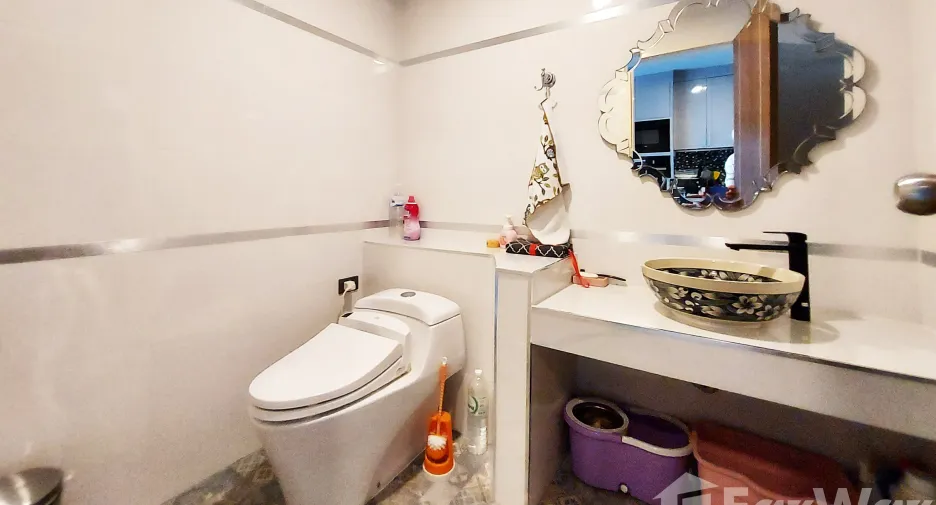 For sale 4 bedrooms condo in Ban Chang, Rayong