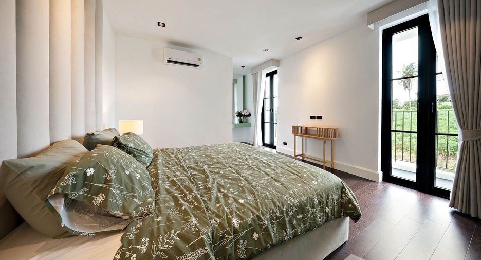 For sale 6 bedrooms house in Bang Lamung, Chonburi