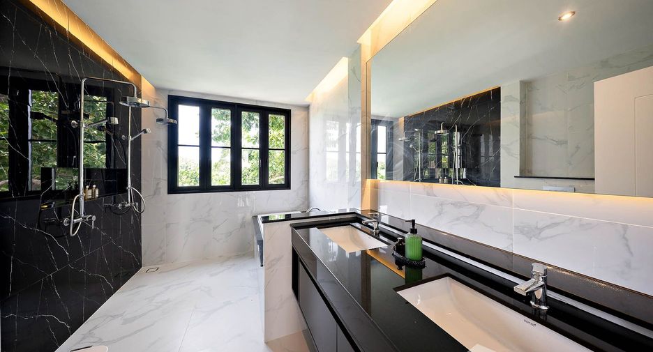 For sale 6 bedrooms house in Bang Lamung, Chonburi