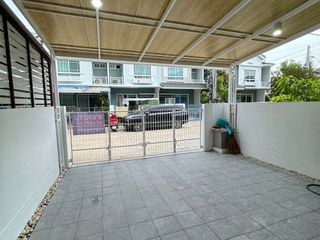 For sale 2 bedrooms townhouse in Phra Samut Chedi, Samut Prakan