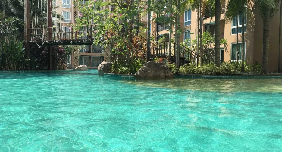 出售 和 出租 1 卧室 公寓 在 Bang Lamung, Chon Buri