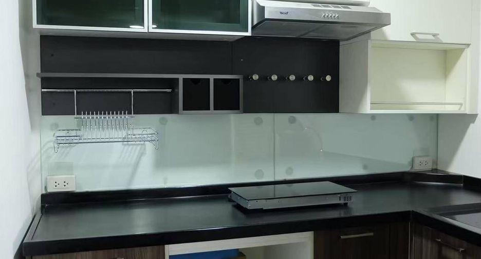 For sale 2 bedrooms condo in Khlong Toei, Bangkok