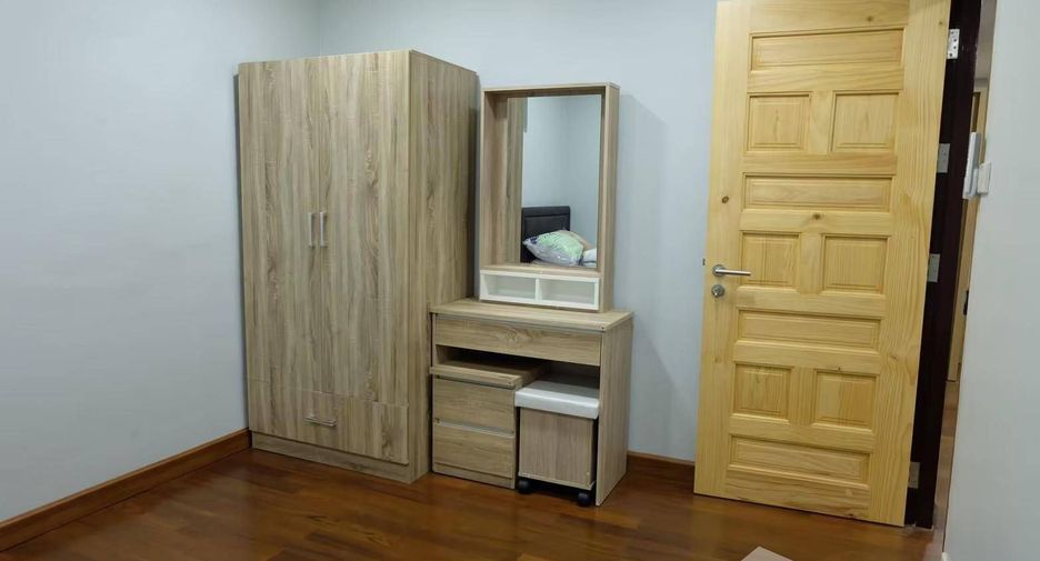 For sale 2 bedrooms condo in Khlong Toei, Bangkok