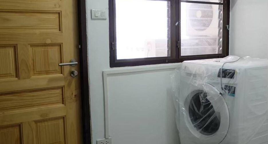 For sale 2 bedrooms condo in Khlong Toei, Bangkok