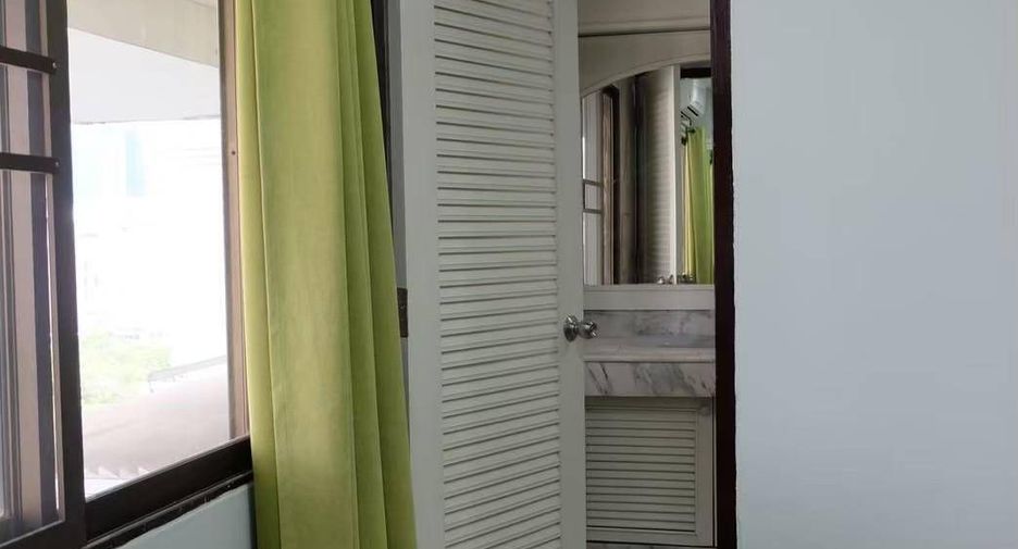 For sale 2 bedrooms condo in Khlong Toei, Bangkok