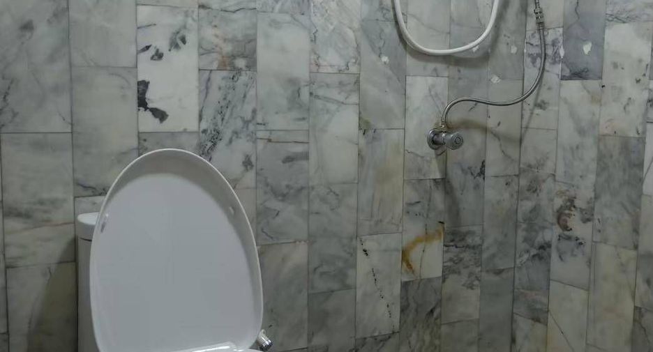 For sale 2 bedrooms condo in Khlong Toei, Bangkok