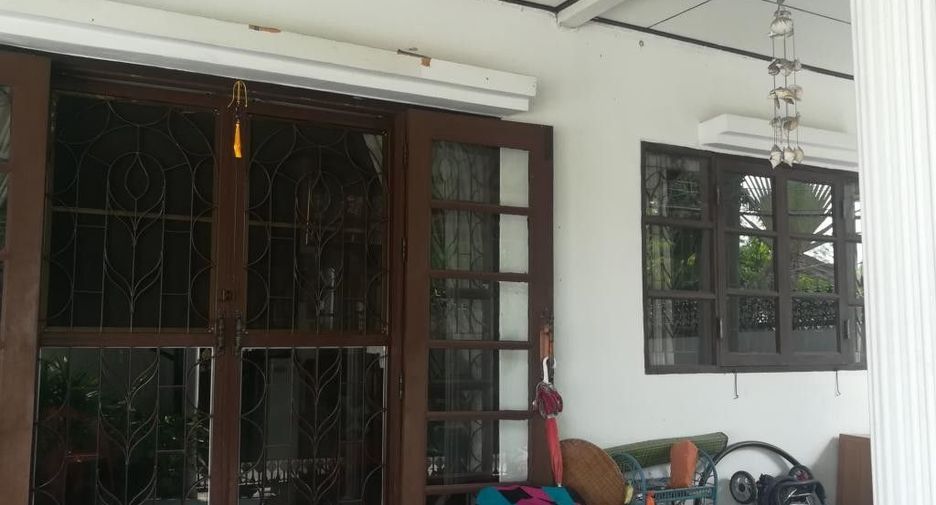 For sale 5 bedrooms house in Lat Phrao, Bangkok