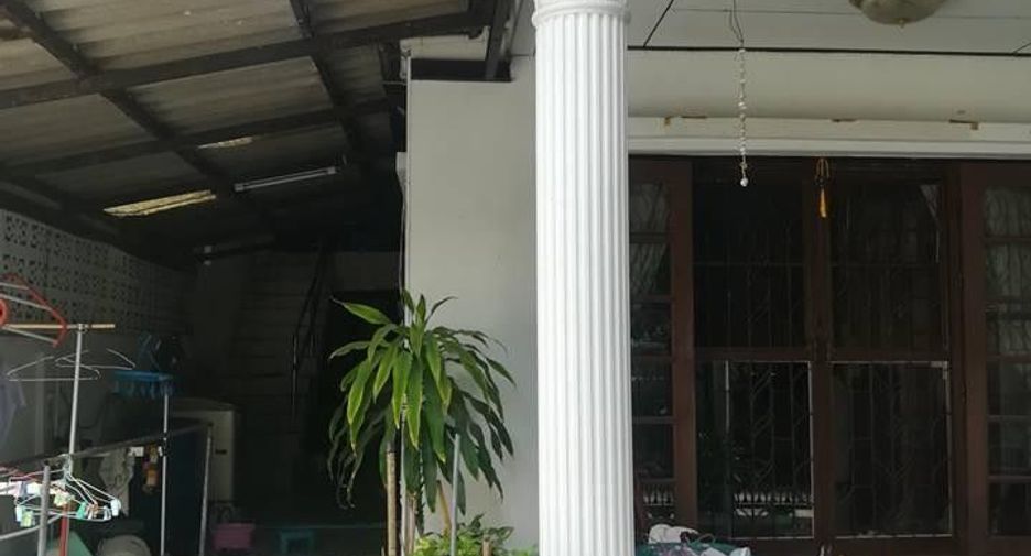 For sale 5 bedrooms house in Lat Phrao, Bangkok