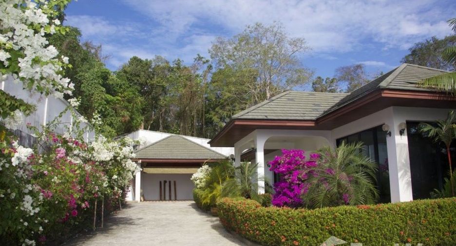 À louer 4 chambres villa à Mueang Phuket, Phuket