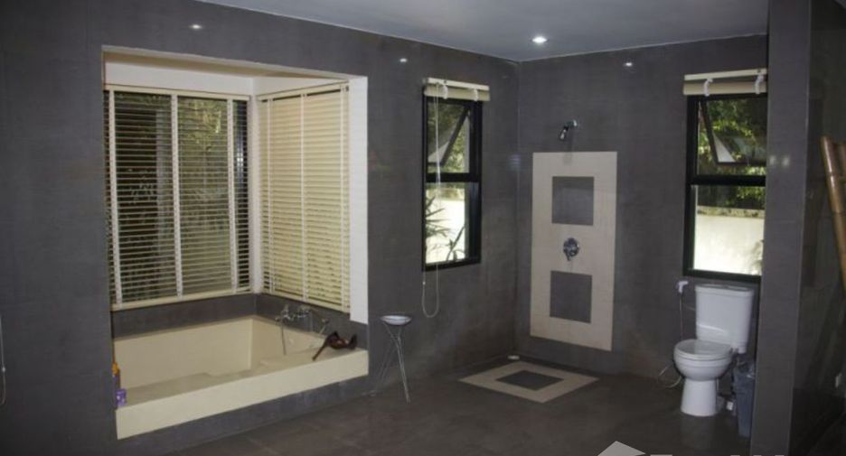 À louer 4 chambres villa à Mueang Phuket, Phuket