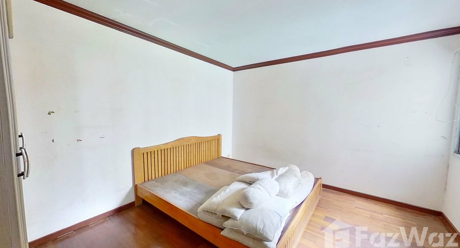 For sale 3 bedrooms condo in Yan Nawa, Bangkok