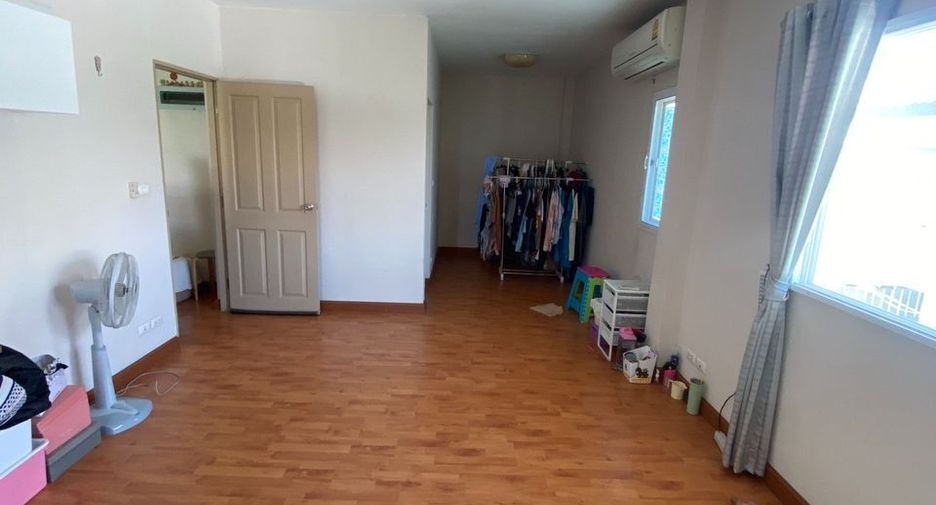Haus zum Kauf mit 3 Zimmer in Bang Khun Thian, Bangkok