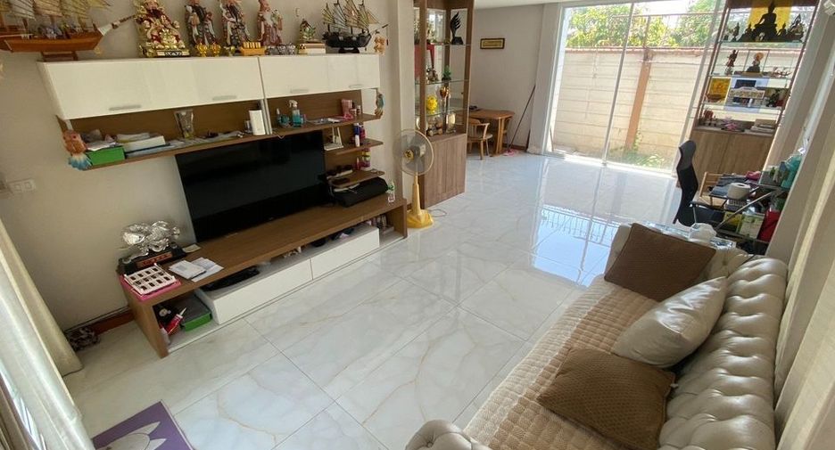 Haus zum Kauf mit 3 Zimmer in Bang Khun Thian, Bangkok