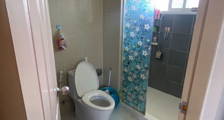 Haus zum Kauf mit 3 Zimmer in Bang Khun Thian, Bangkok
