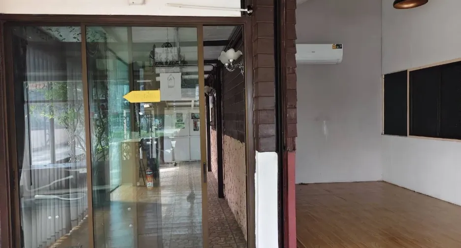 For rent 2 bedrooms retail Space in Bang Lamung, Chonburi
