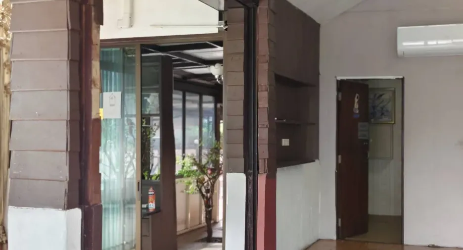 For rent 2 bedrooms retail Space in Bang Lamung, Chonburi