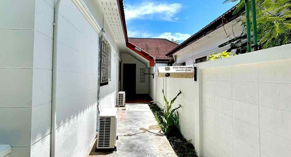 For rent 2 bedrooms house in Mueang Phuket, Phuket
