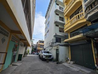 Casa adosada en venta de 4 habitaciones en Bang Kho Laem, Bangkok