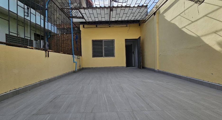 Casa adosada en venta de 4 habitaciones en Bang Kho Laem, Bangkok