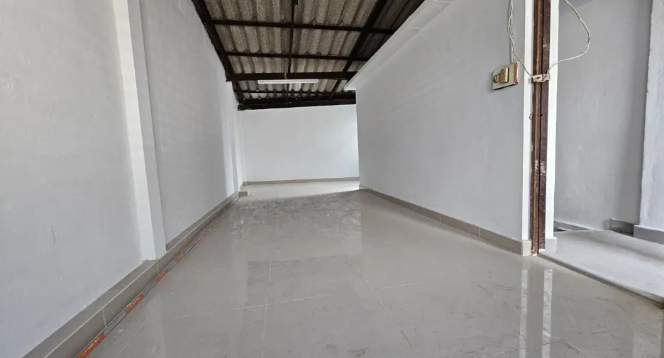 Casa adosada en venta de 4 habitaciones en Bang Kho Laem, Bangkok