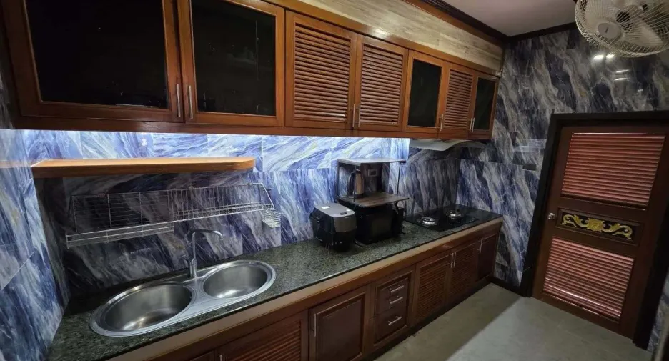 For sale and for rent 3 bedrooms house in Ban Bueng, Chonburi