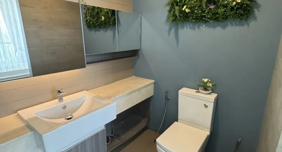 Condo en alquiler de 2 habitaciones en Bang Lamung, Chonburi