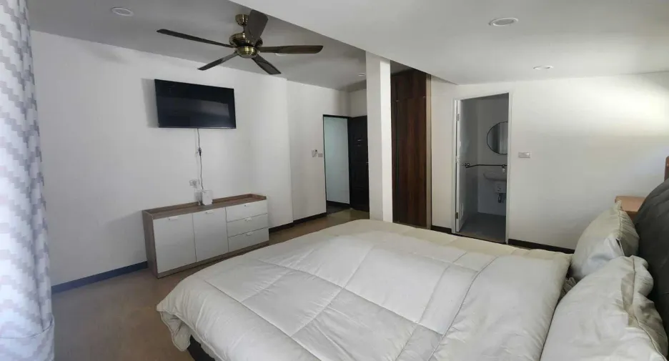 For rent 3 bedrooms house in Kathu, Phuket