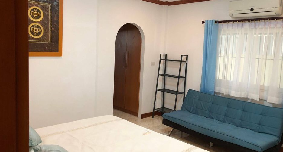 Casa en alquiler de 3 habitaciones en Bang Lamung, Chonburi