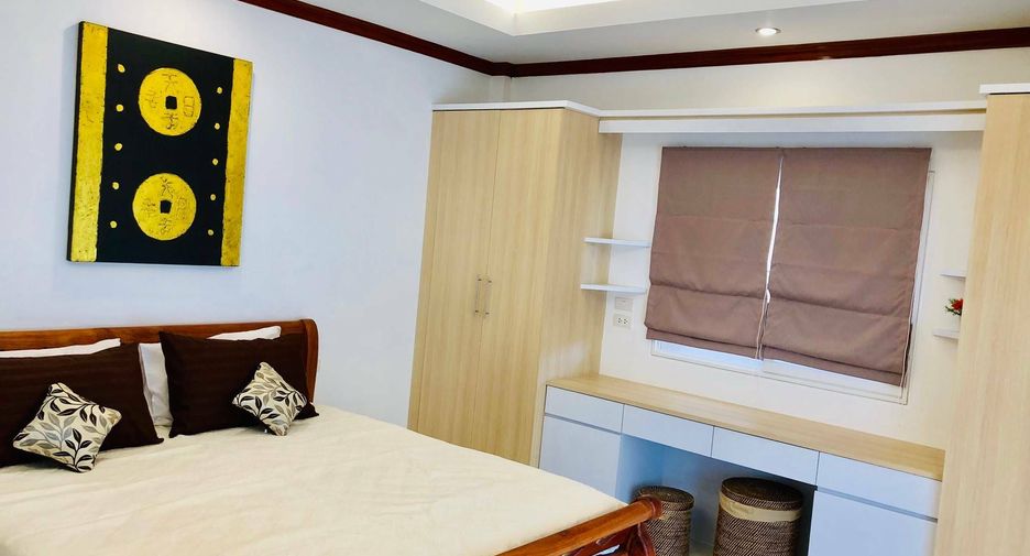 Casa en alquiler de 3 habitaciones en Bang Lamung, Chonburi