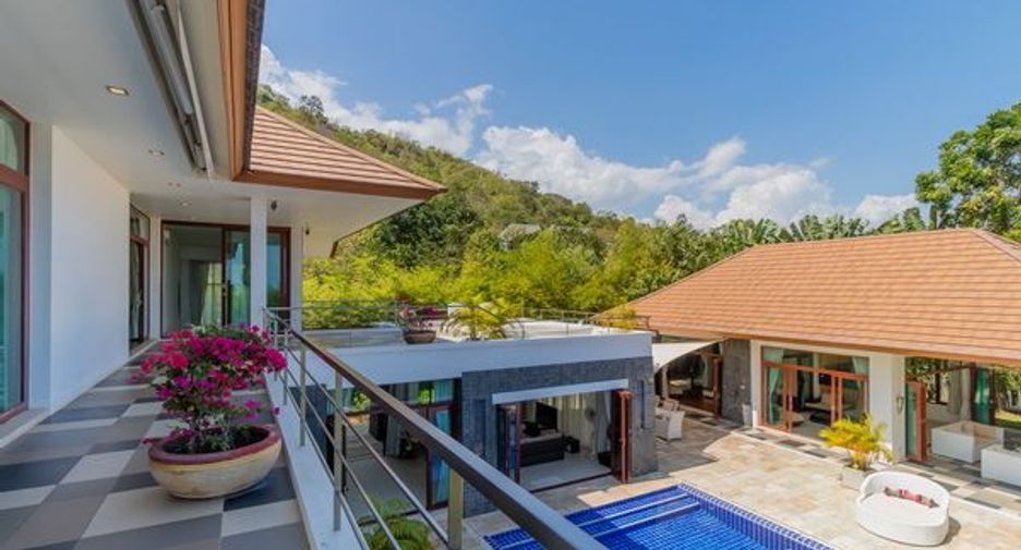 For sale 5 bedrooms villa in Hua Hin, Prachuap Khiri Khan