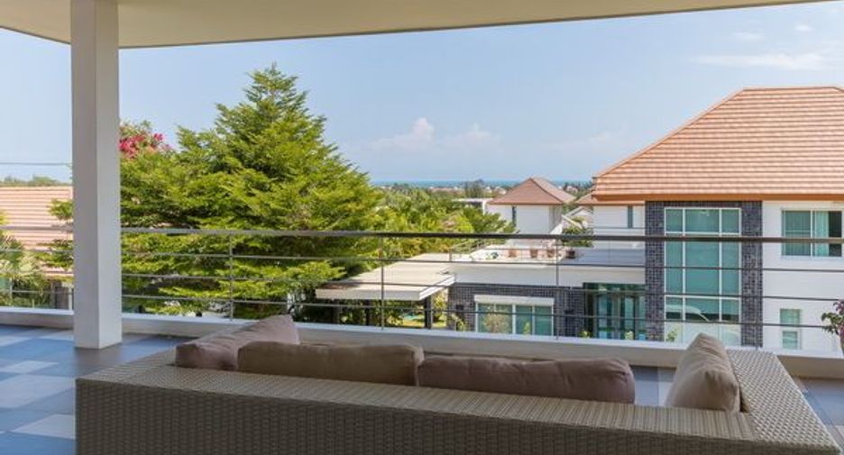For sale 5 bedrooms villa in Hua Hin, Prachuap Khiri Khan