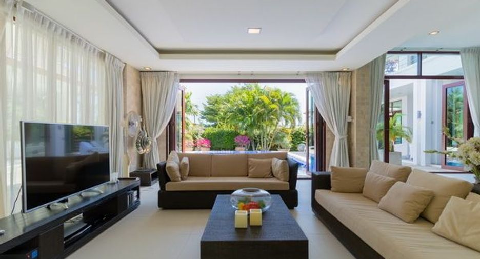 For sale 5 bedrooms villa in Hua Hin, Prachuap Khiri Khan