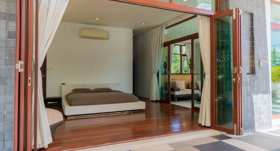 For sale 5 bedrooms villa in Hua Hin, Prachuap Khiri Khan