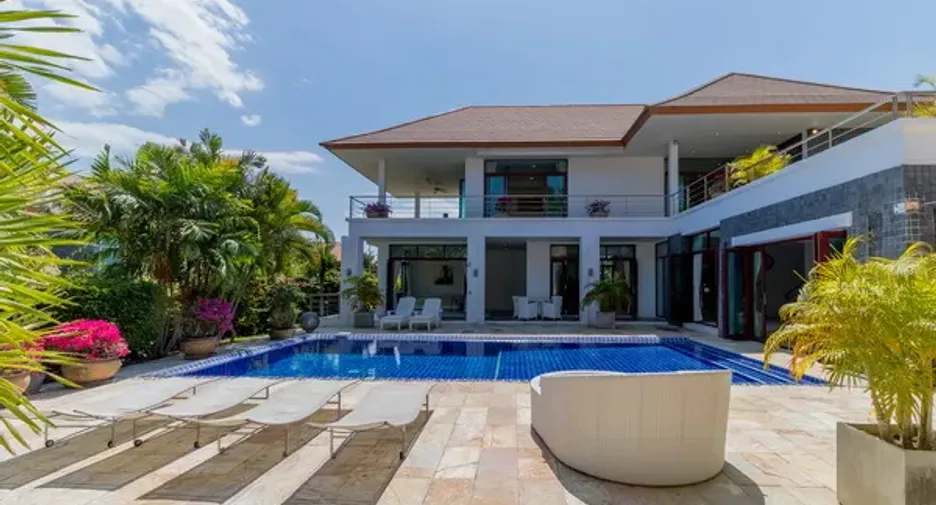 For sale 5 bedrooms villa in Hua Hin, Prachuap Khiri Khan