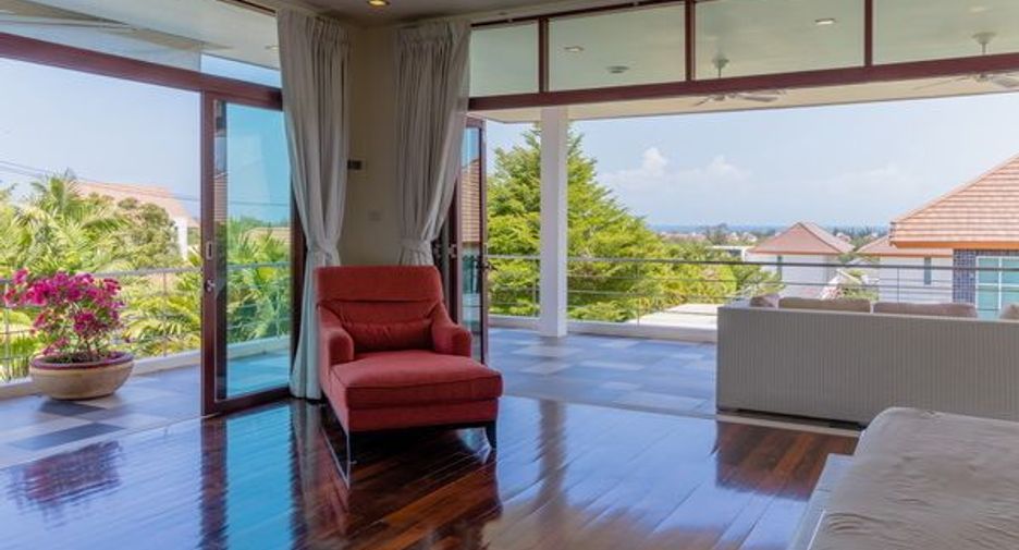 For sale 5 bedrooms villa in Hua Hin, Prachuap Khiri Khan